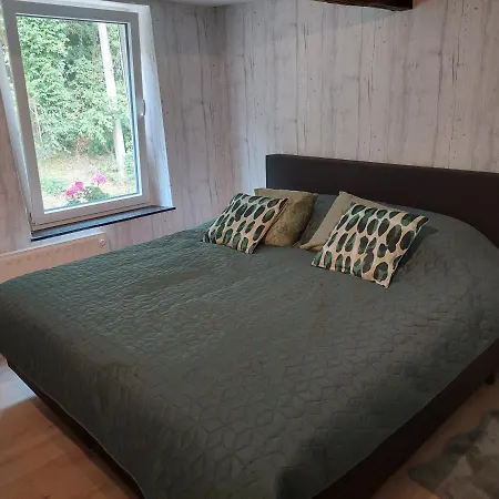 ベッド・アンド・ブレックファスト Au Doux Chardon デュルビュイ