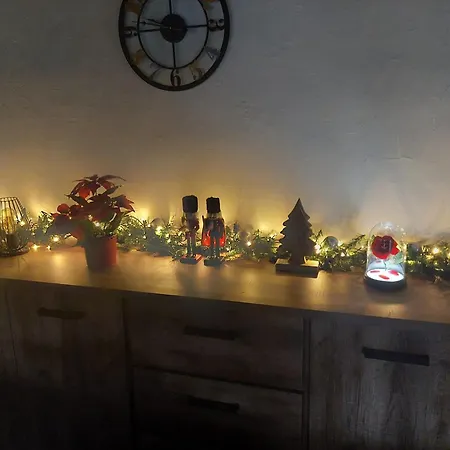 ベッド・アンド・ブレックファスト Au Doux Chardon 4*