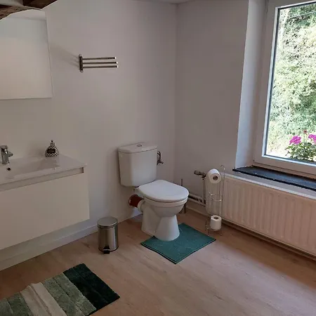 Au Doux Chardon ベッド・アンド・ブレックファスト デュルビュイ