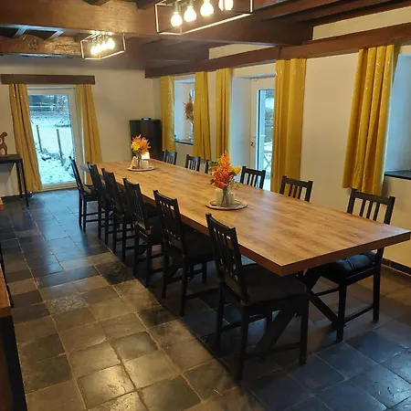Au Doux Chardon Bed & Breakfast *